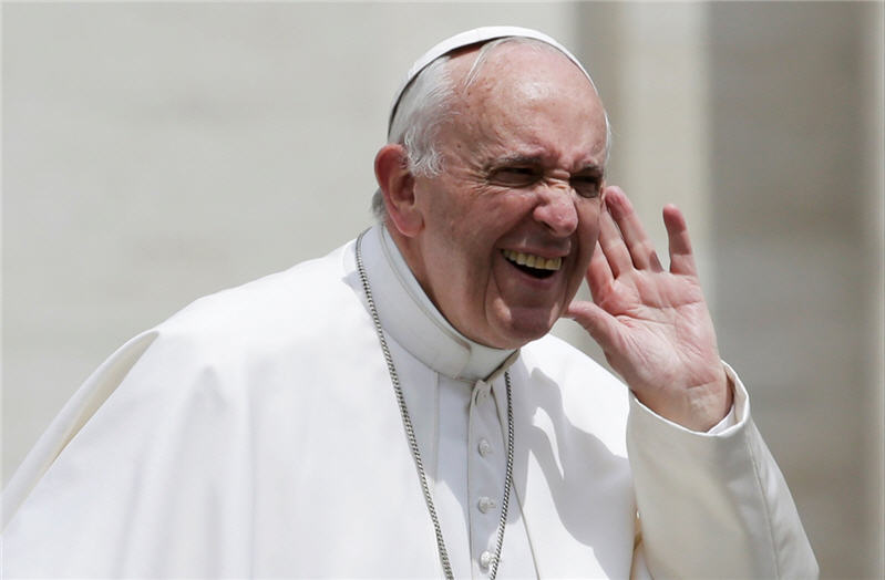 Le Pape contre une « chaîne catholique » non précisée