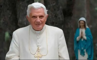 Attaques contre Benoît XVI: et ça repart!!