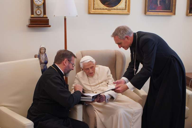 Des gréco-catholiques ukrainiens chez Benoît XVI