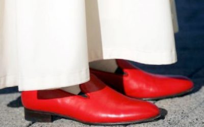 Les chaussures rouges de Benoît XVI