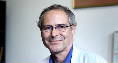 Prof. Perrone: pour le vaccin, on confond vitesse et précipitation