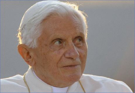 Benoît XVI, un maître de silence