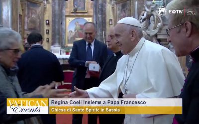 Incroyable… mais vrai: Le Pape défie la pandémie et laisse tomber les « gestes-barrière »