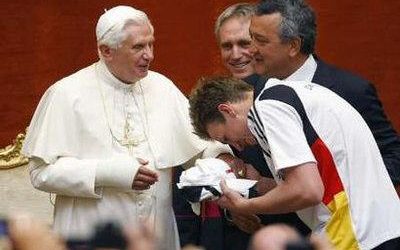 Le sport, magnifié par Benoît XVI